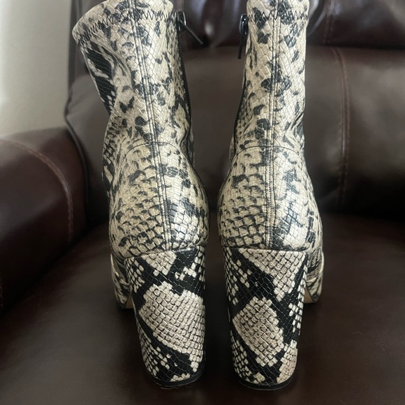 Aldo 3in snake skin booties - Picture 3 of 5